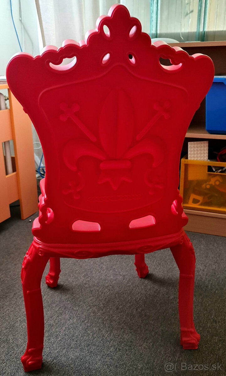 Ikonická stolička - 2