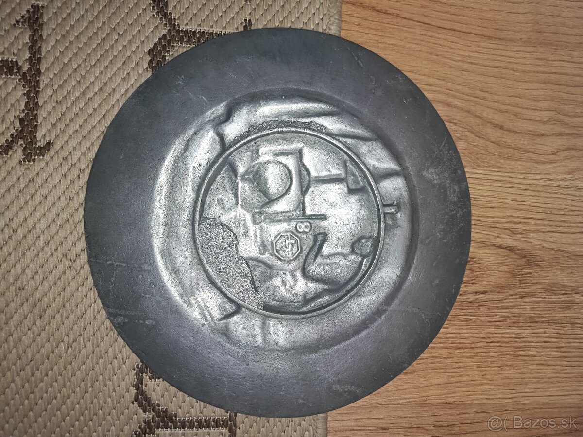 Starý závesný tanier - 2