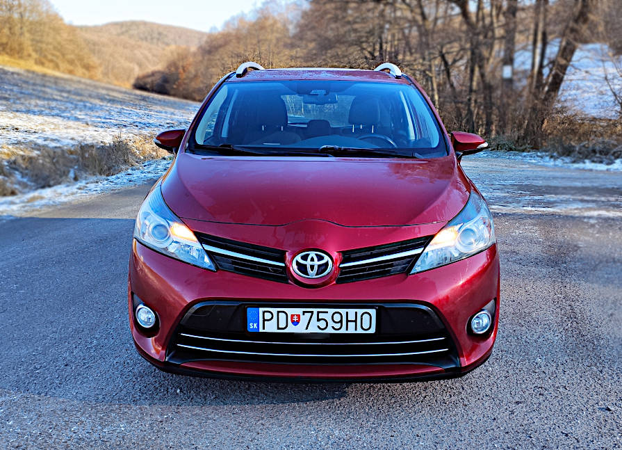 Toyota Verso 1.8 Active benzín CVT automat - 2