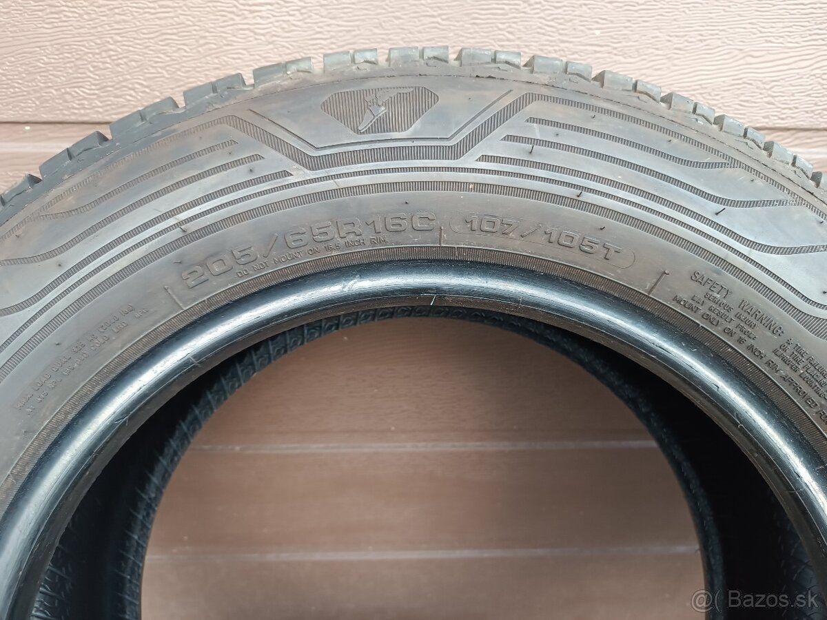 205/65 R16C - Goodyear Vector 4Seasons Cargo DOT 2025 - 2