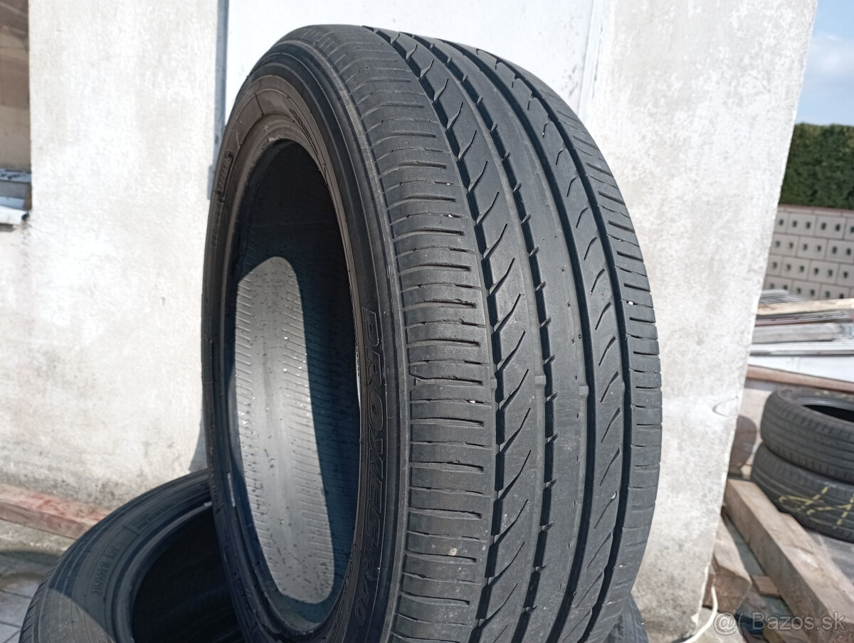 215/50/18 Toyo letné pneu 4ks - 2