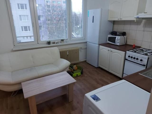 Na prenájom 1 izbový byt Prievidza - 2