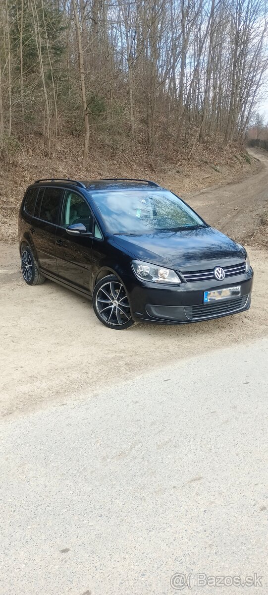 Volkswagen Touran - 2