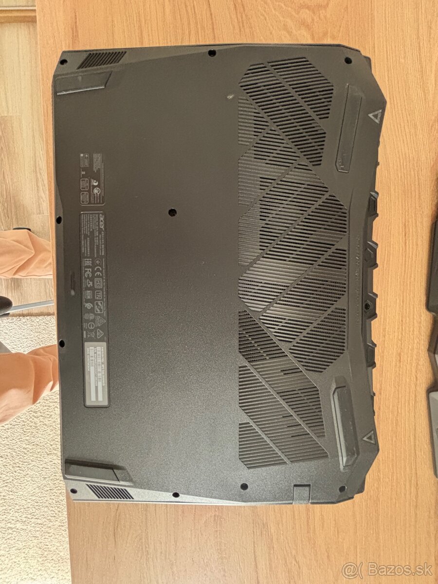 Predám Acer Nitro 5 AN515-54-75SJ - 2