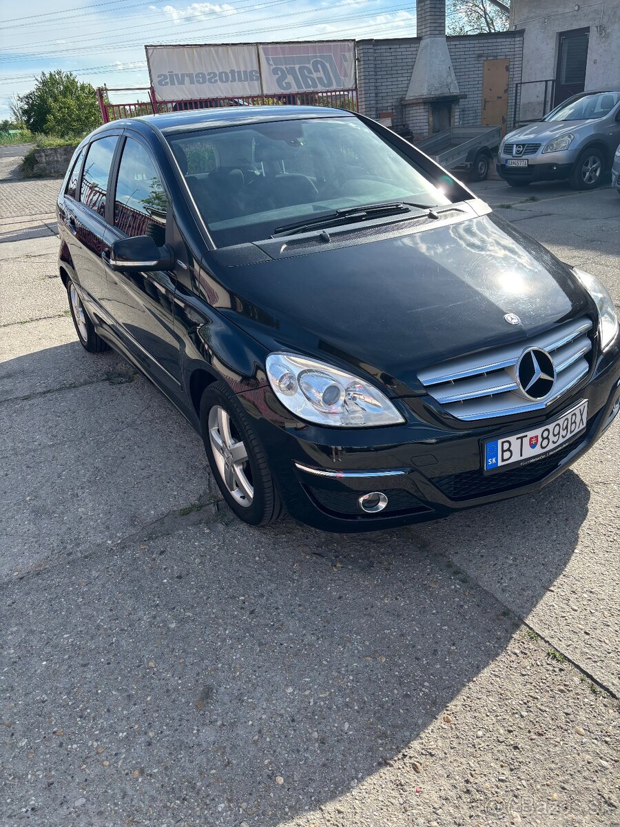 Predám mercedes B180 - 2