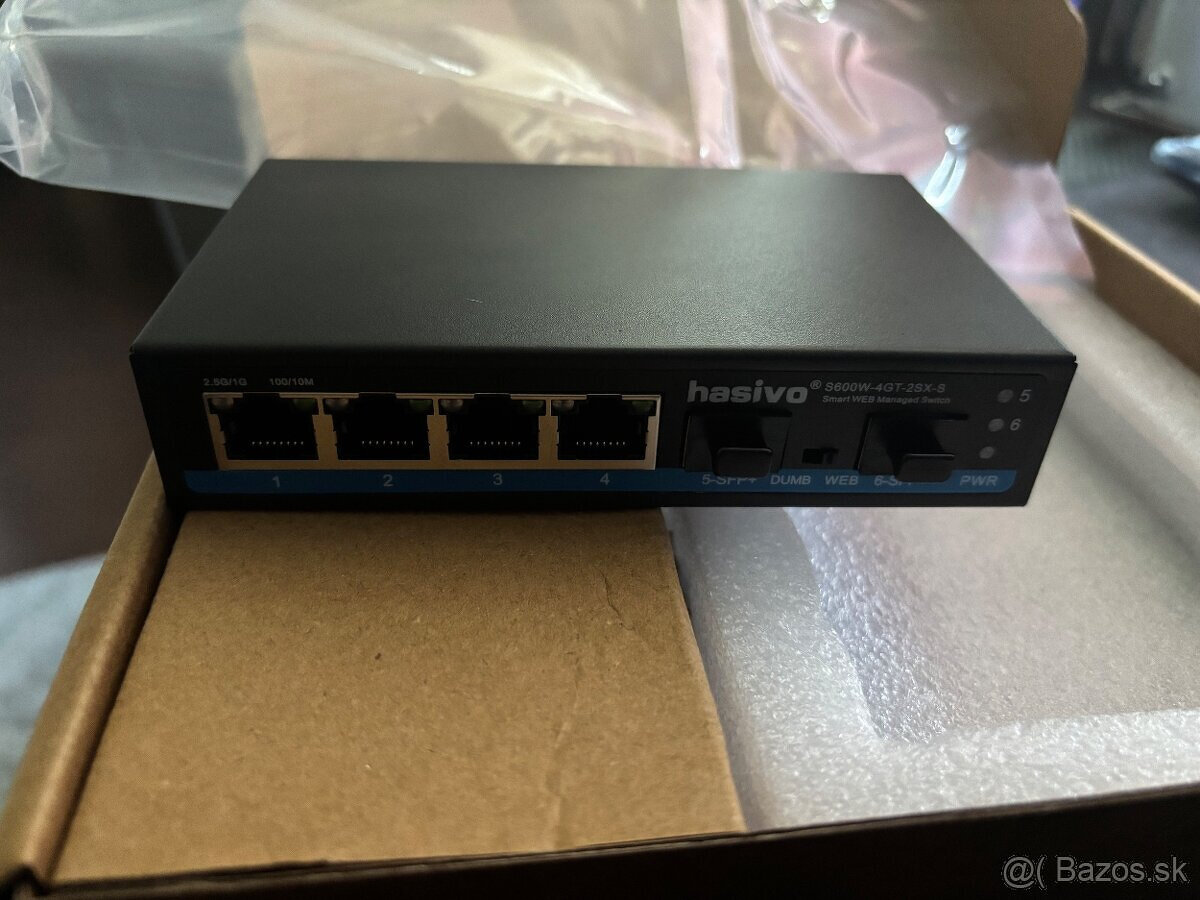 Predam Hasivo S600W-4GT-2SX-S 2.5/10Gbit switch - 2