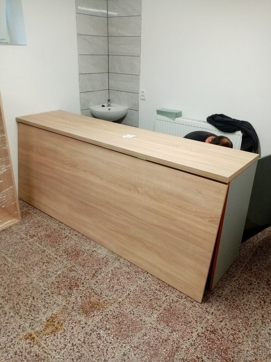 Nábytok do predajne - 2