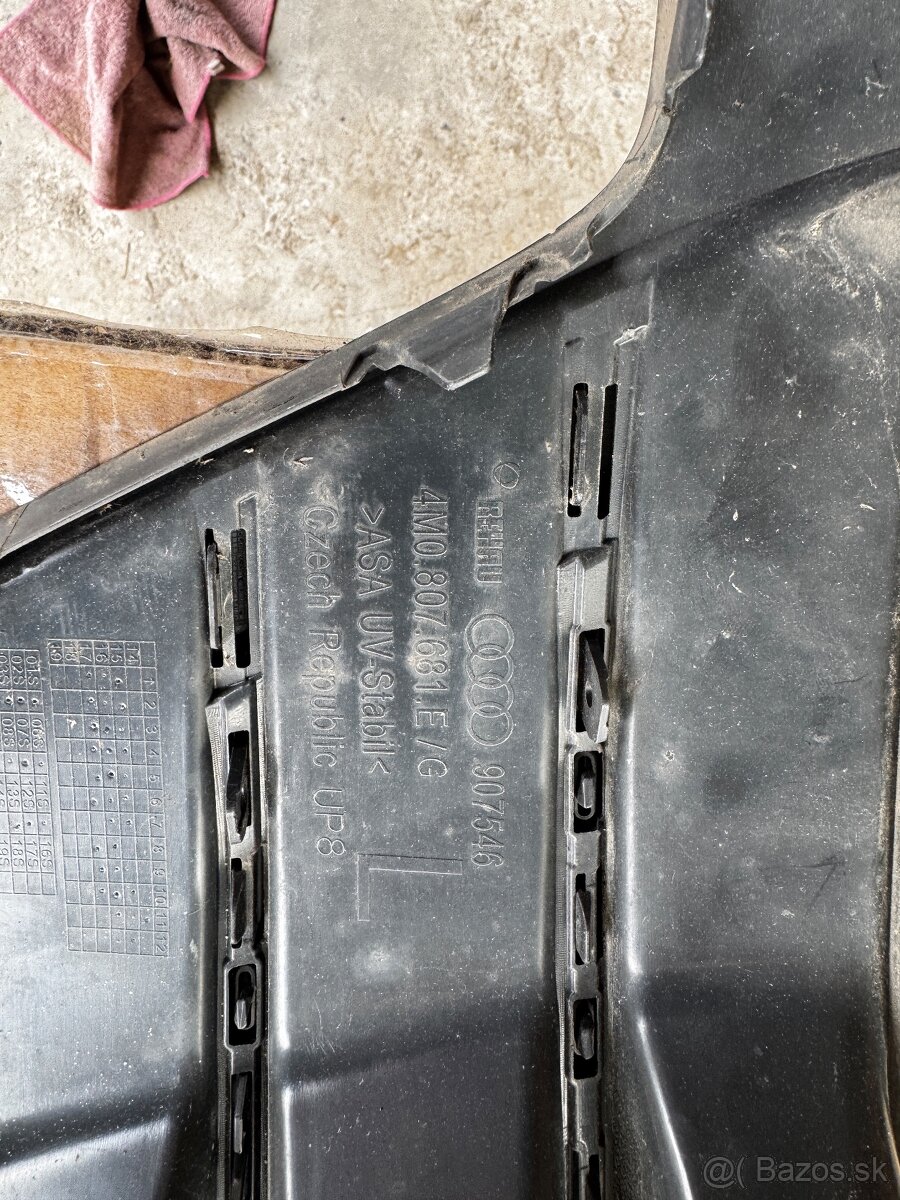 Audi Q7 2015-2019 ľavá krytka hmlovky - 2