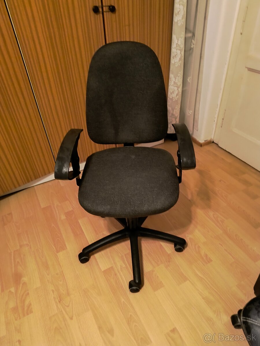 Kancelárska otočná stolička textilná - 2