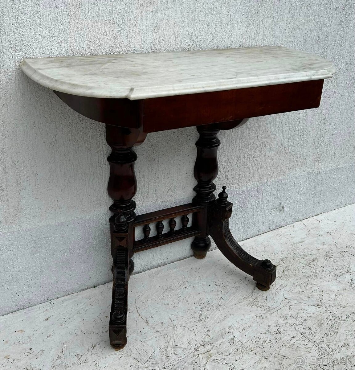 Altdeutschový konzolový stolík - 2