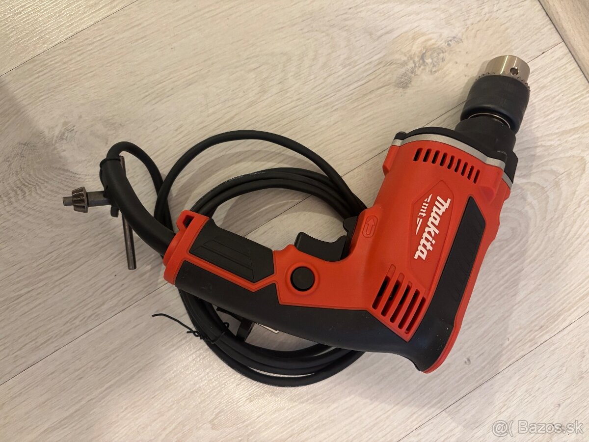 Predám príklepvú vŕtačku značky Makita - 2