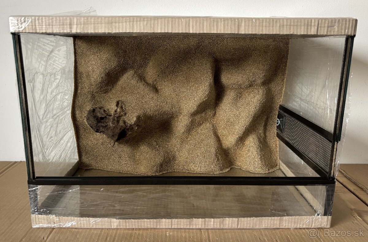 Terárium 60x40x40 s 3D stenou - 2