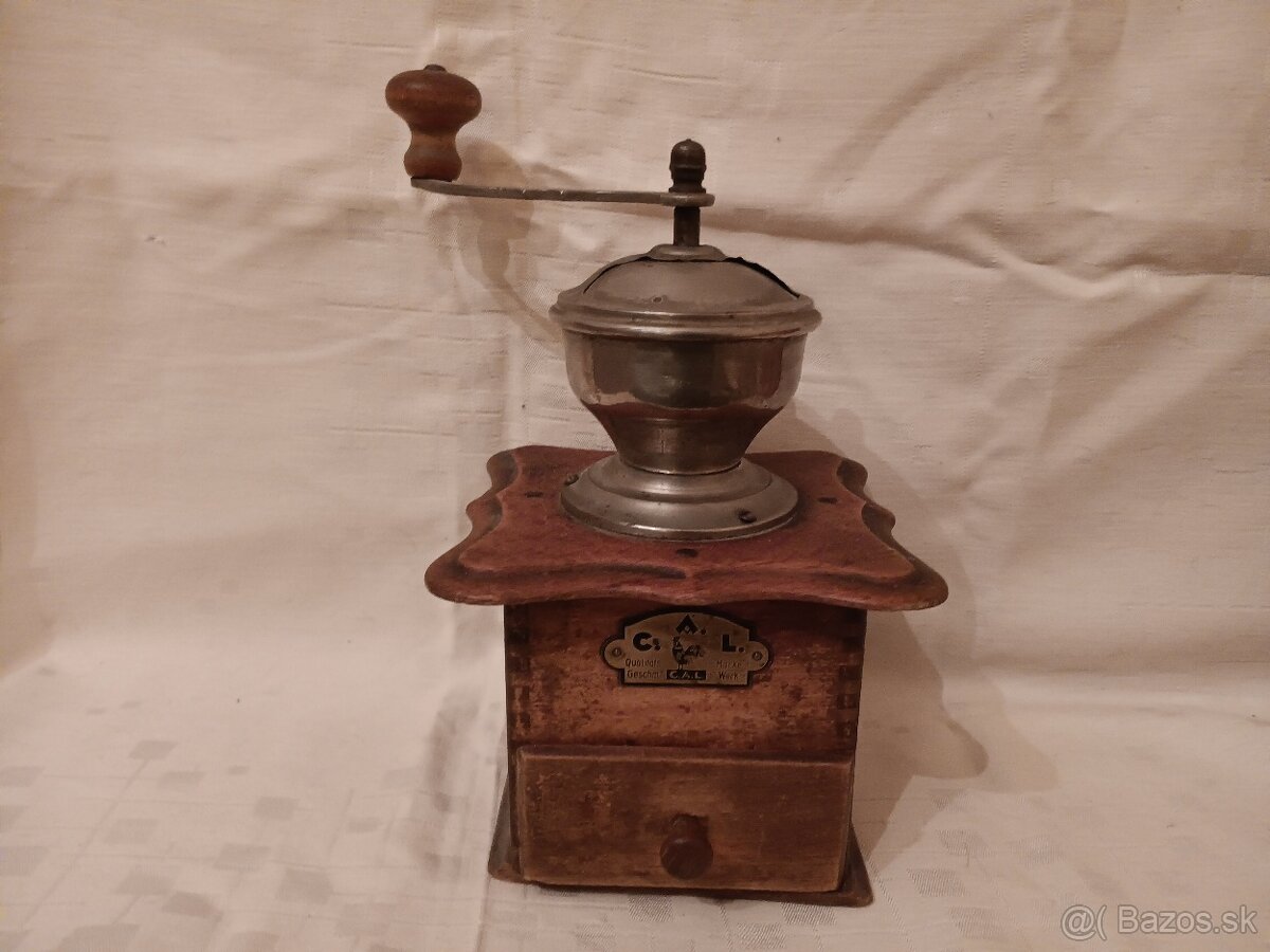 Starožitný mlýnček na kávu 4ks - 2