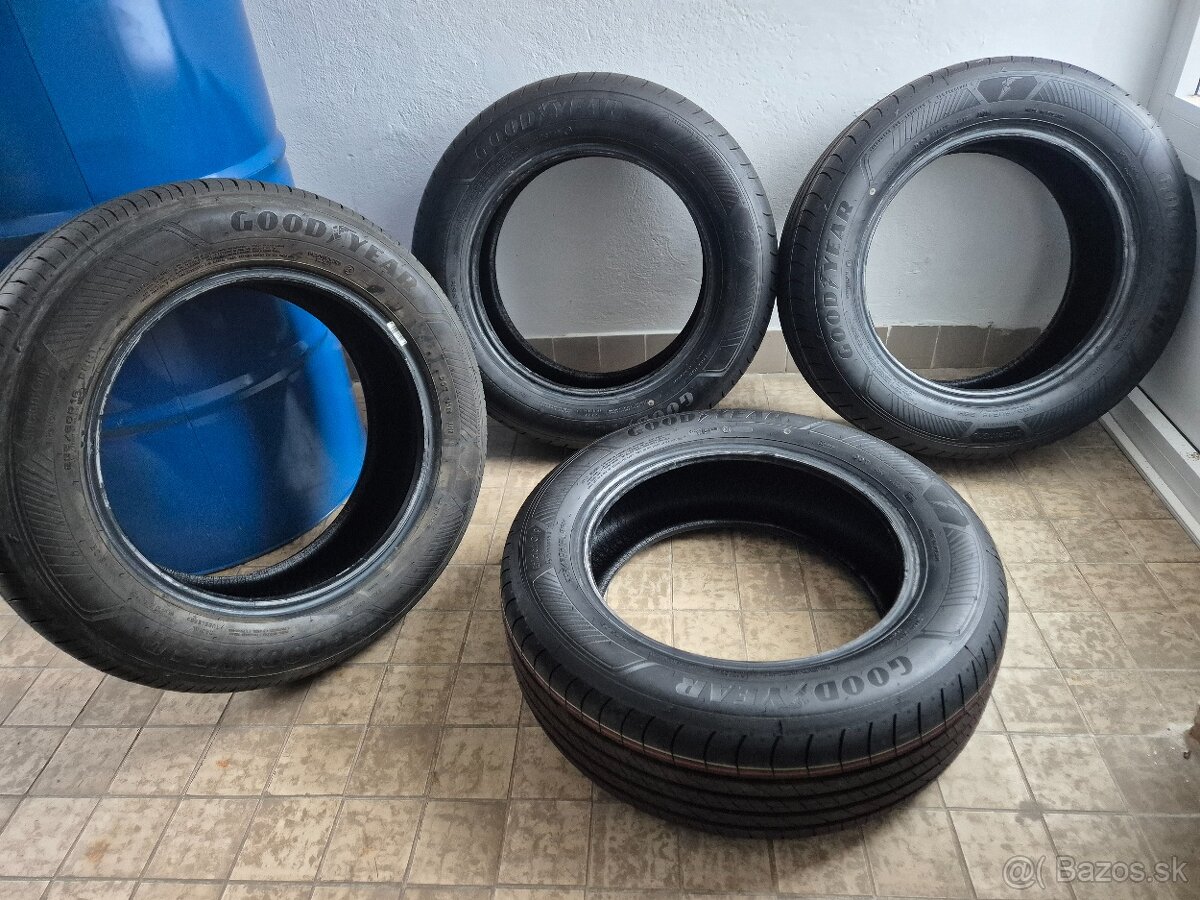 Goodyear EFFICIENTGRIP PERFORMANCE 2 .... 205/60 R16 96H - 2