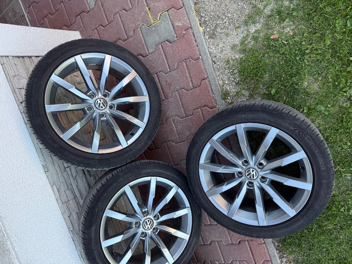 Volkswagen r18 - 2