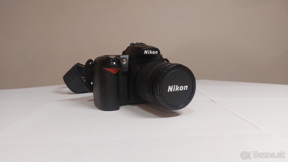 Nikon D90 + Nikkor 28-80 + Grip + Brašňa + Príslušensvo - 2
