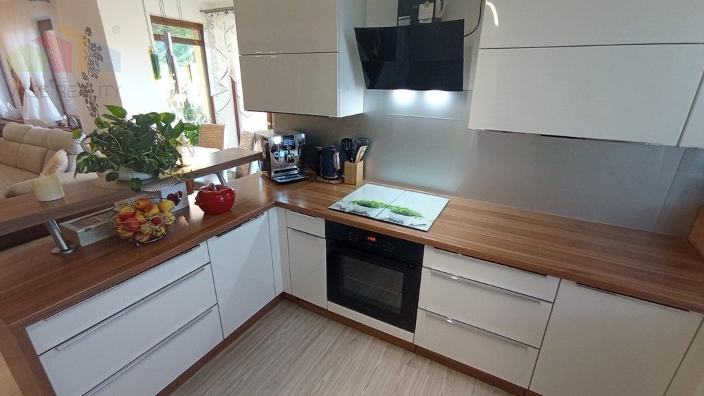 Novinka Rodinný dom s bazénom v lukratívnej lokalite - Nitr - 2