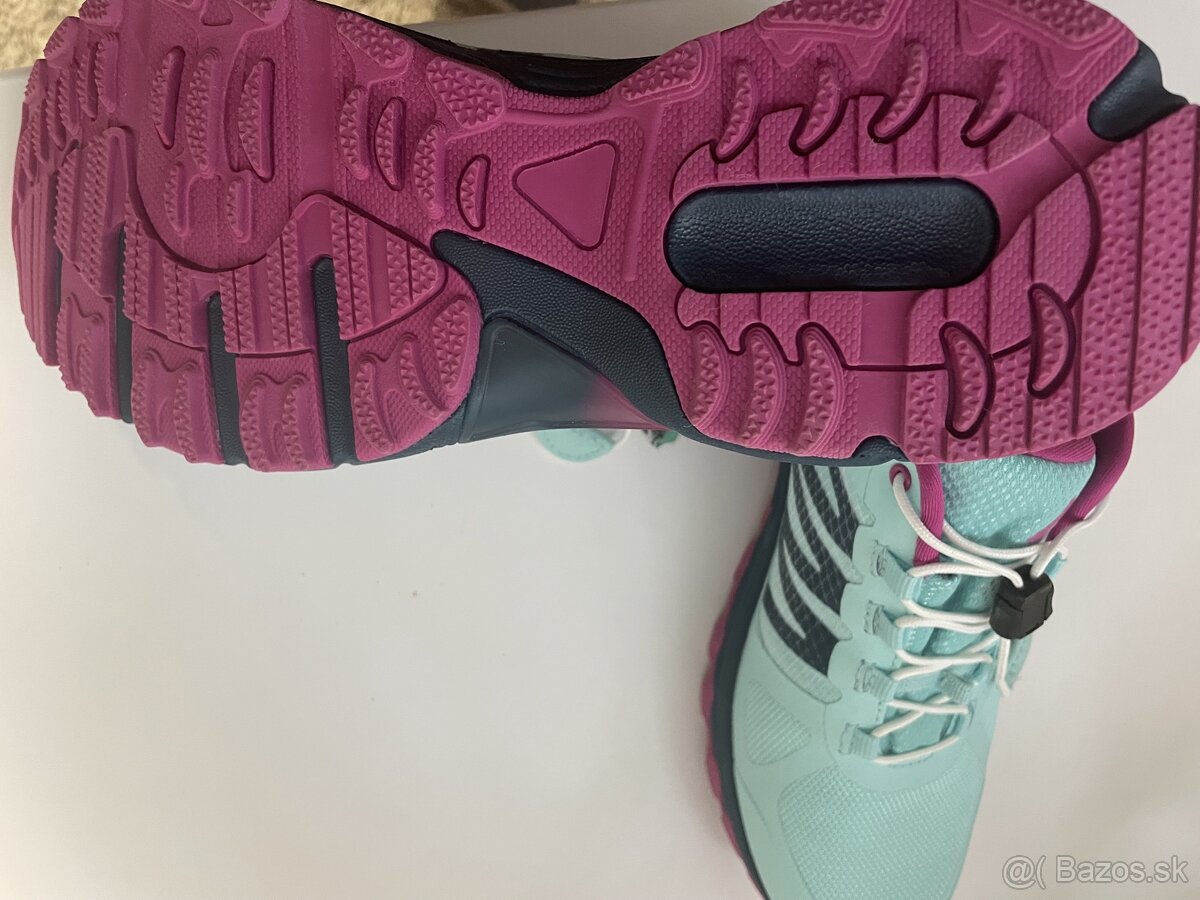 Výhodne predám , úplne nové tenisky Mc kinleY čo. 38 - 2