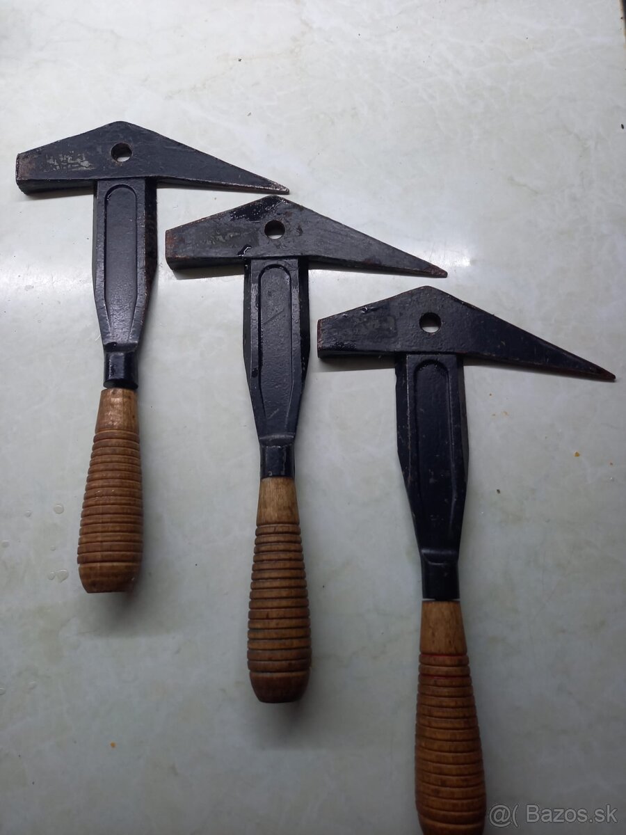 Predám kliešte a kladivá na kritinu cembrit - 2