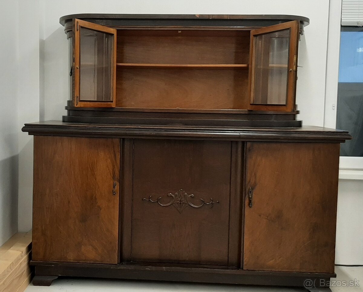 Starožitná komoda- solitér - 2