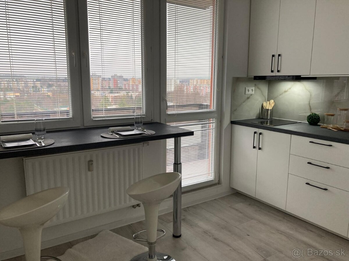 Na predaj 2-izb. byt na Chrenovej v Nitre. - 2