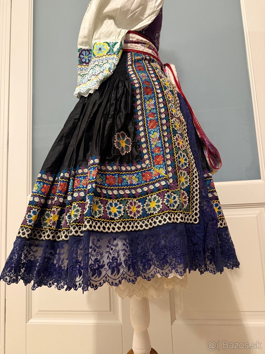 Kroj krojový komplet na predaj - 2