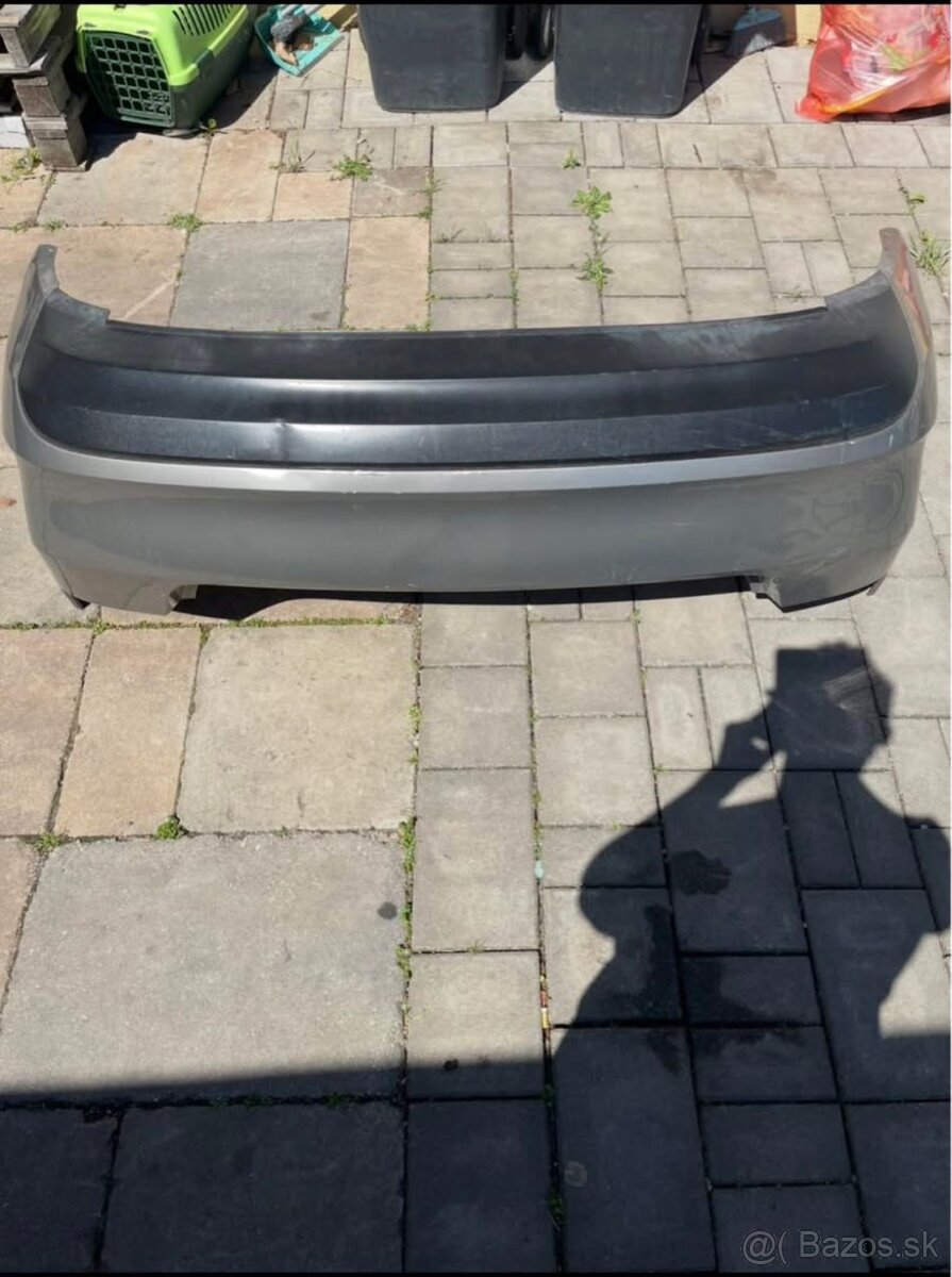 Predam náraznik na Škoda rapid - 2