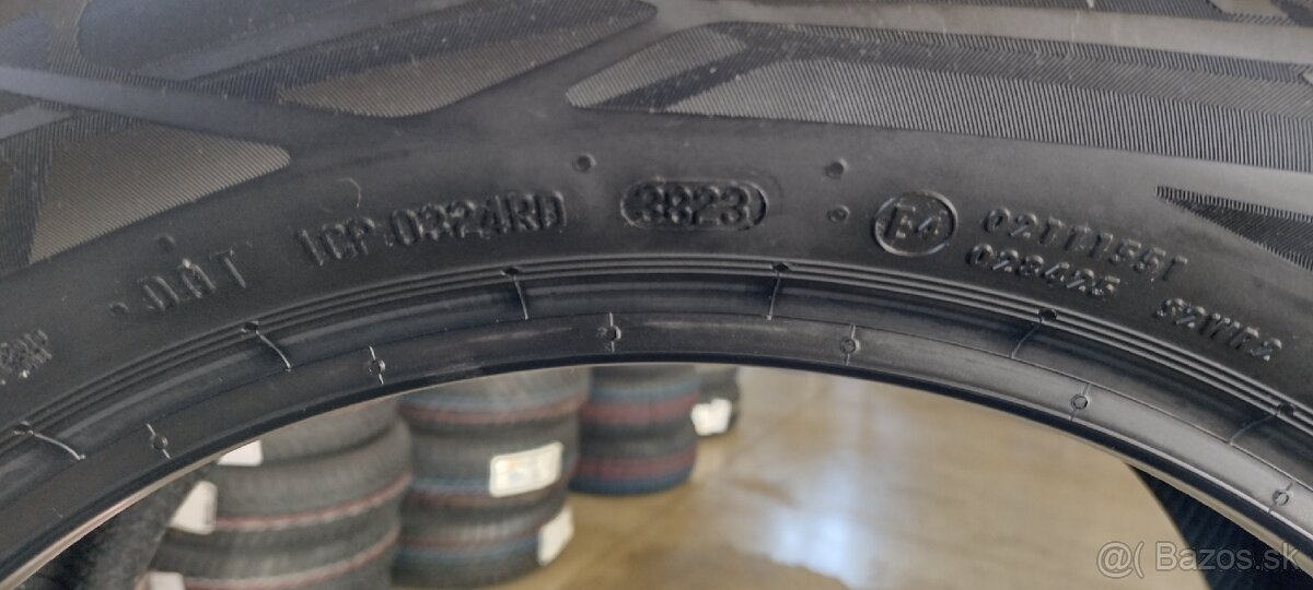 Letné pneumatiky 215/55 R17 V - 2