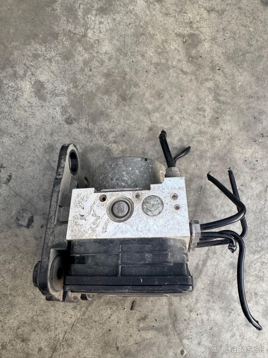 Jednotka ABS Passat B8 - 2