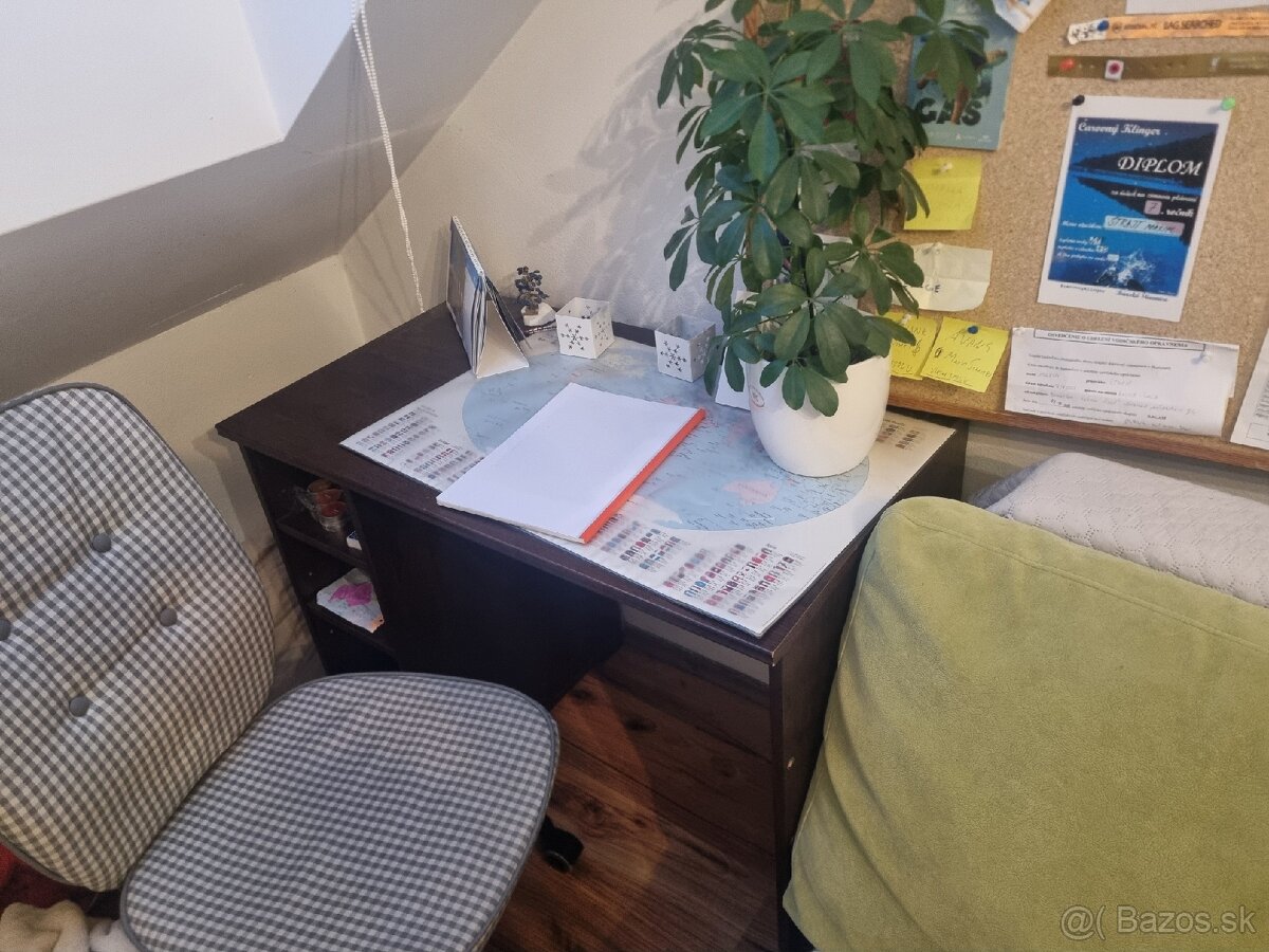 darujem písací stôl - 2