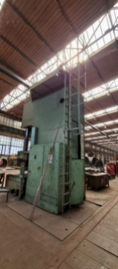 Hydraulický lis značky CTC 400, rok výroby 1993 - 2