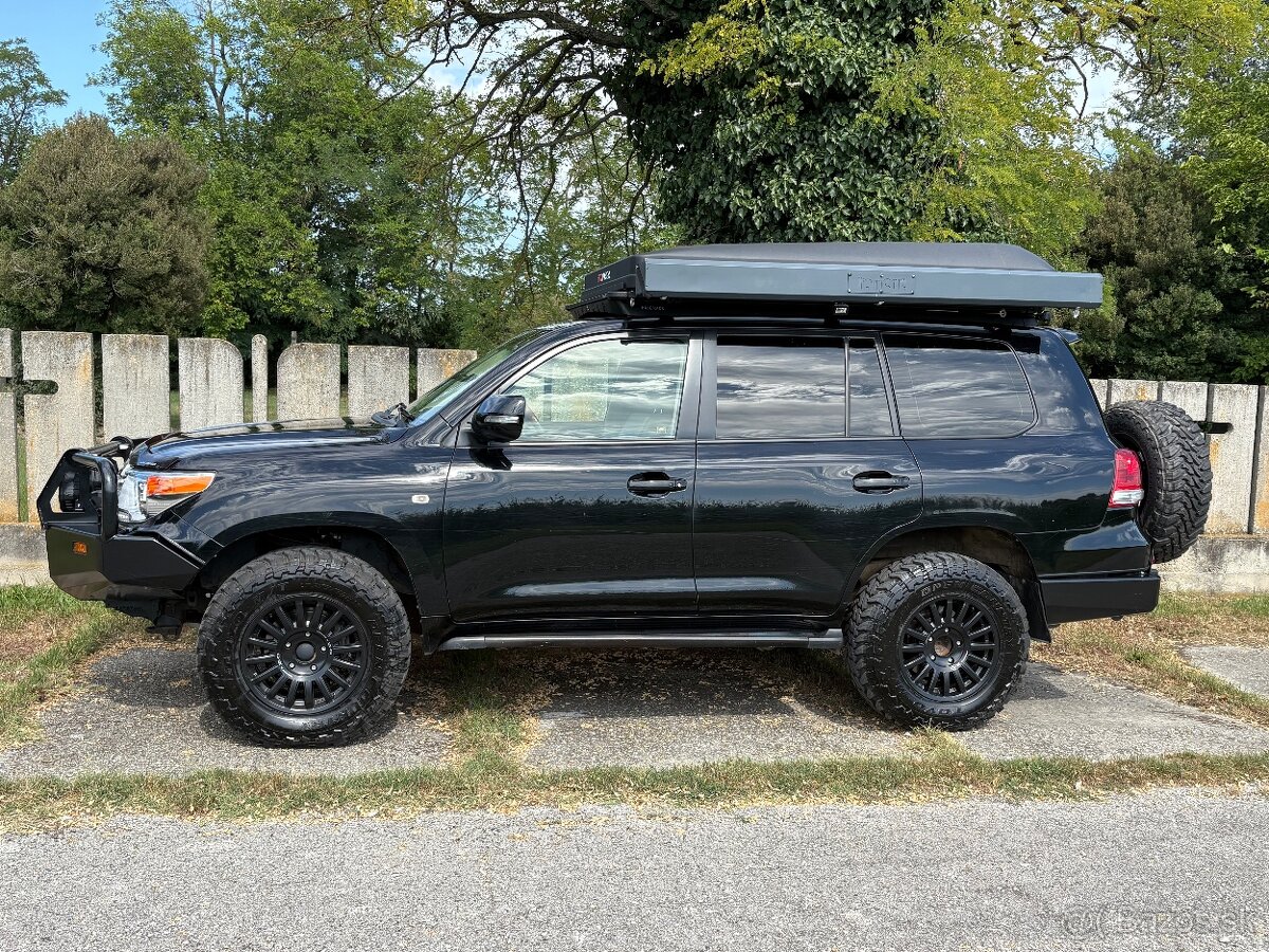 Toyota Land Cruiser 200 V8 4.5 D4D