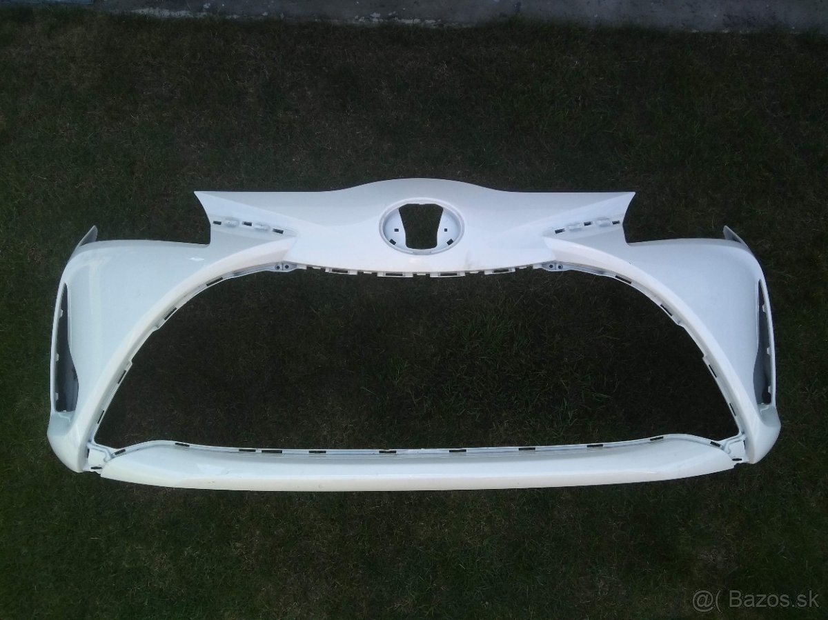 Toyota Yaris 3 III 2017 - 2020 facelift - predny naraznik - 2