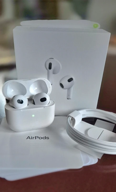 AirPods 3 - 2