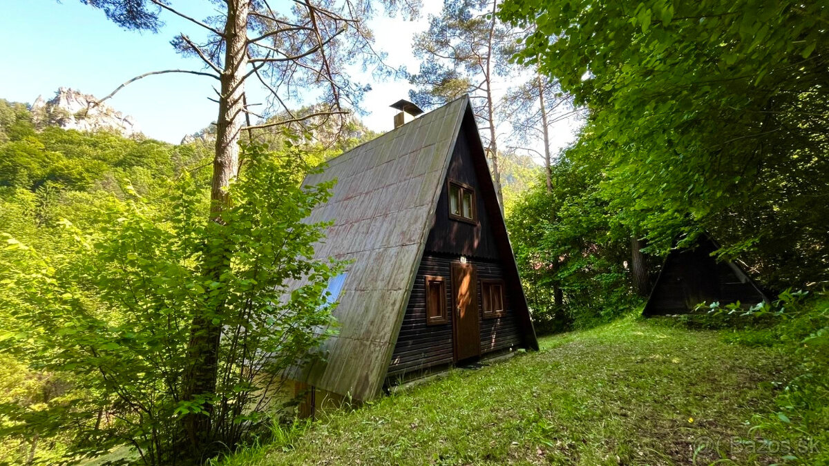 Chata s panoramatickým výhľadom na Súľovské skaly. - 2