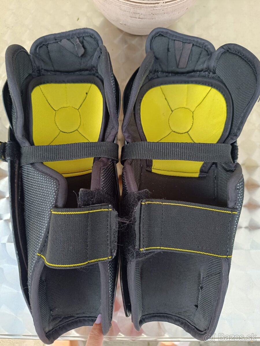 Hokejove chranice holeni CCM 11inch - 2