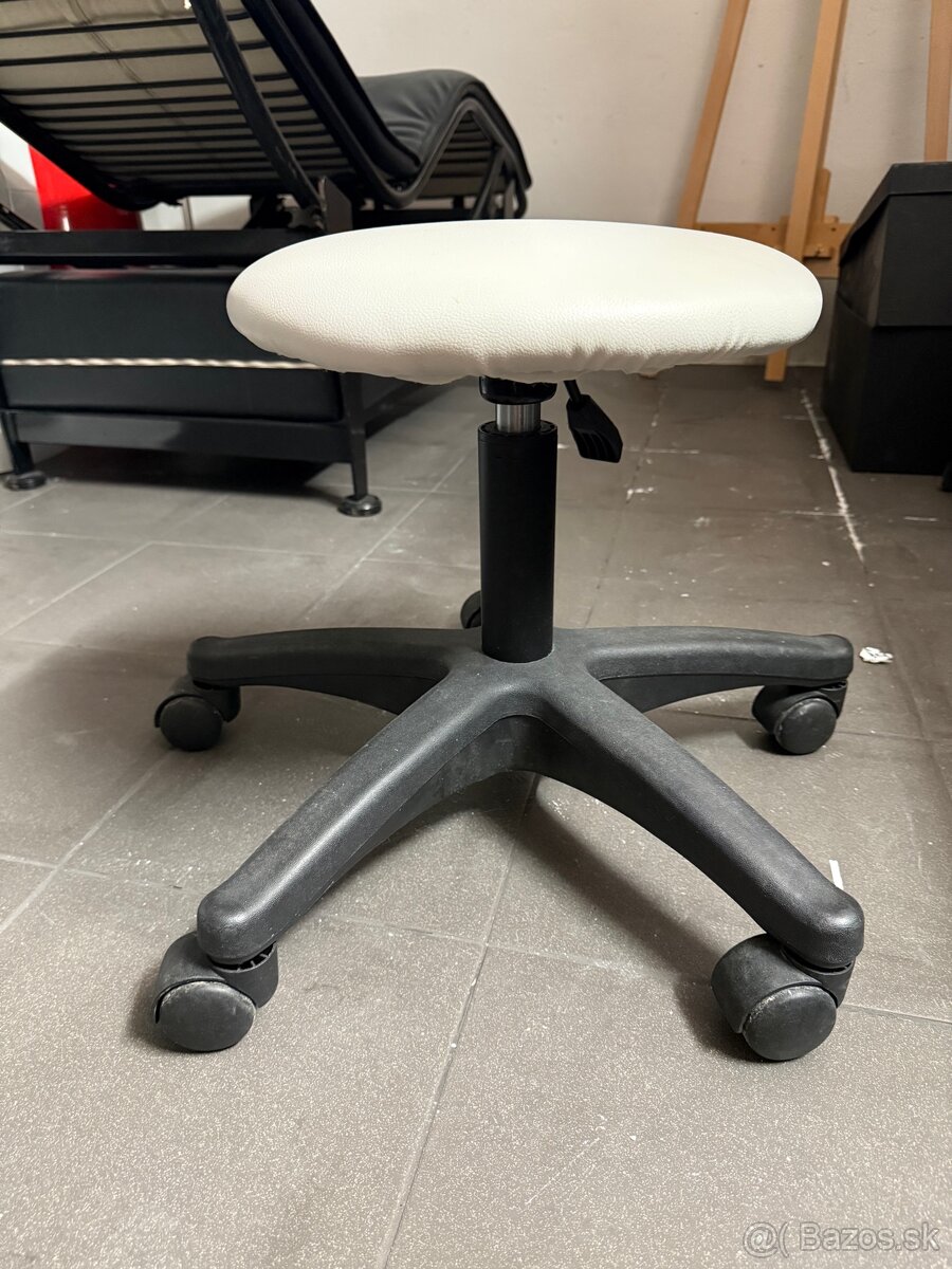 Kozmetická stolička - 2