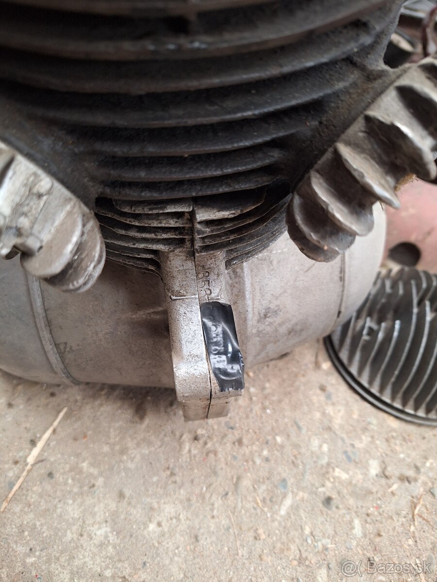 Jawa 250 polbubon - 2