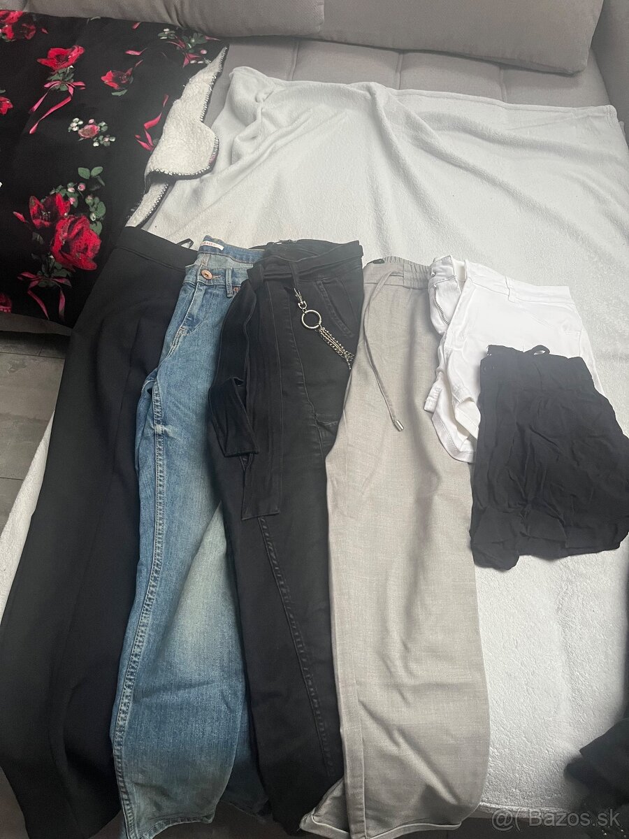 Balík oblečenia veľ. S/M - 2