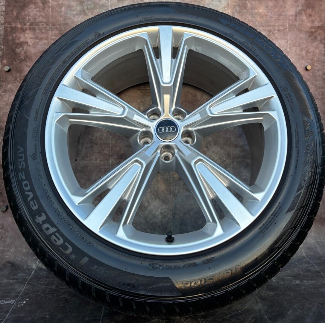 Zimní sada Audi Q8 285/45R21 113V DOT24 - 2