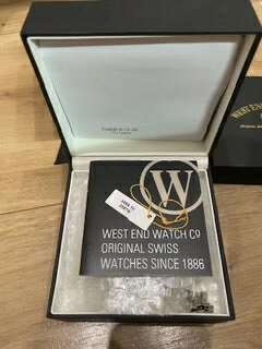 West End Watch Co., automat, Rolex Day-Date štýl
- 2