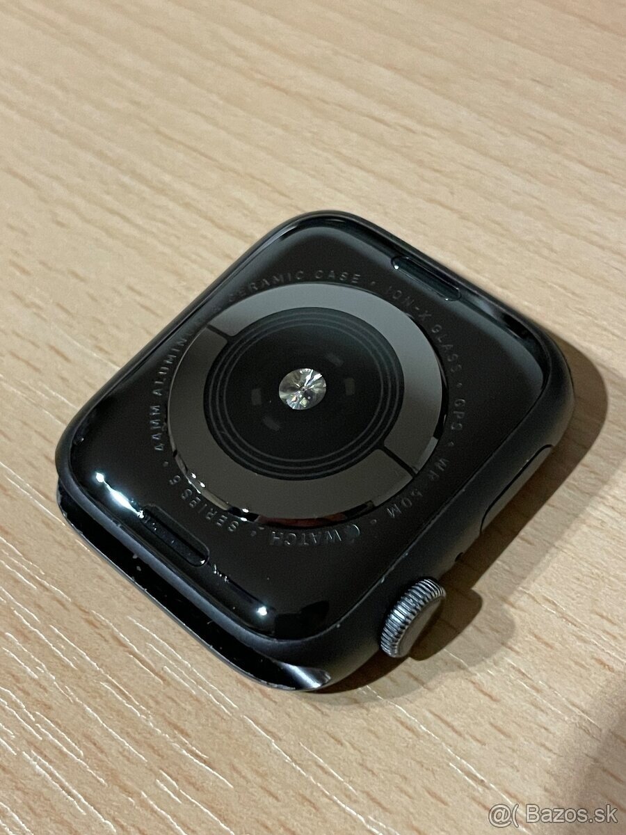 Apple Watch Series 5, 44mm – čierne, plne funkčné - 2