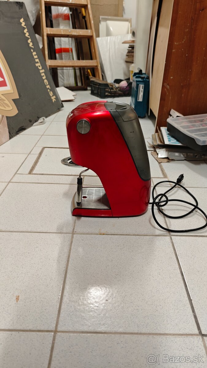 Predám zachovalý kávovar Tchibo - Cafissimo - 2