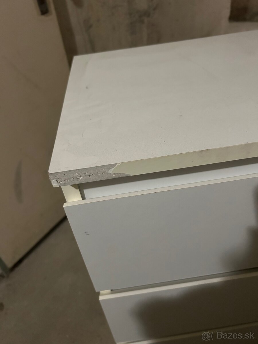 Darujem kompdu/skrinku - 2