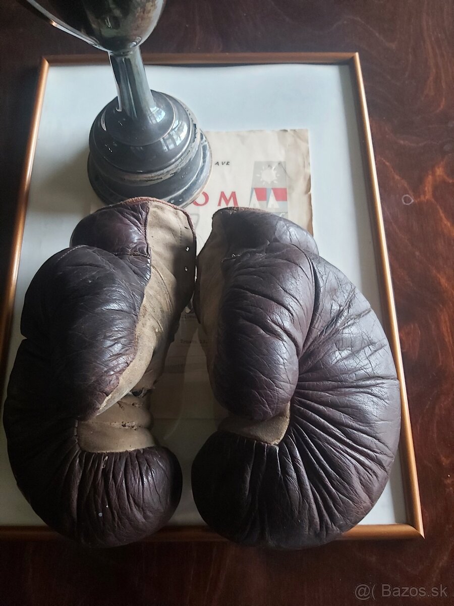 Starodávne boxerské rukavice - 2