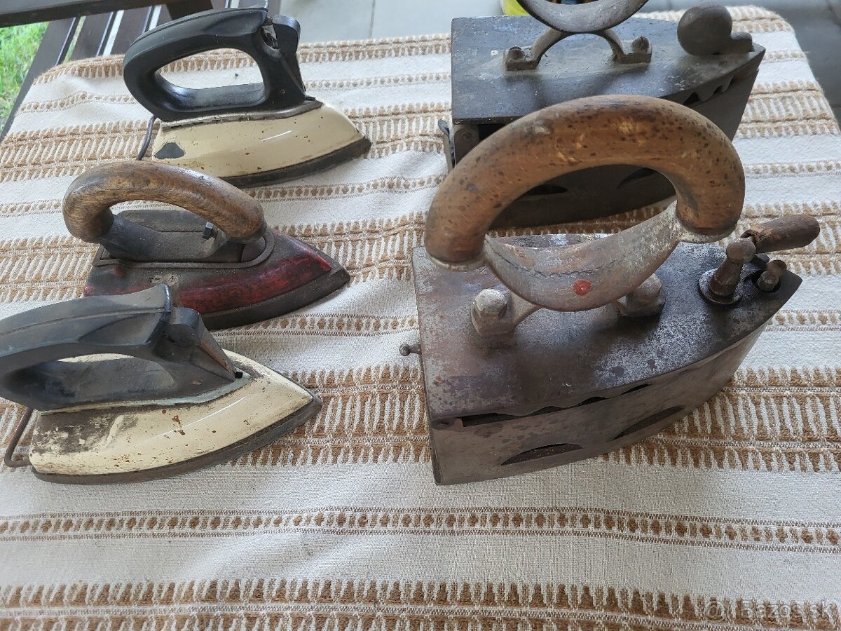 Predám staré žehličky - 2