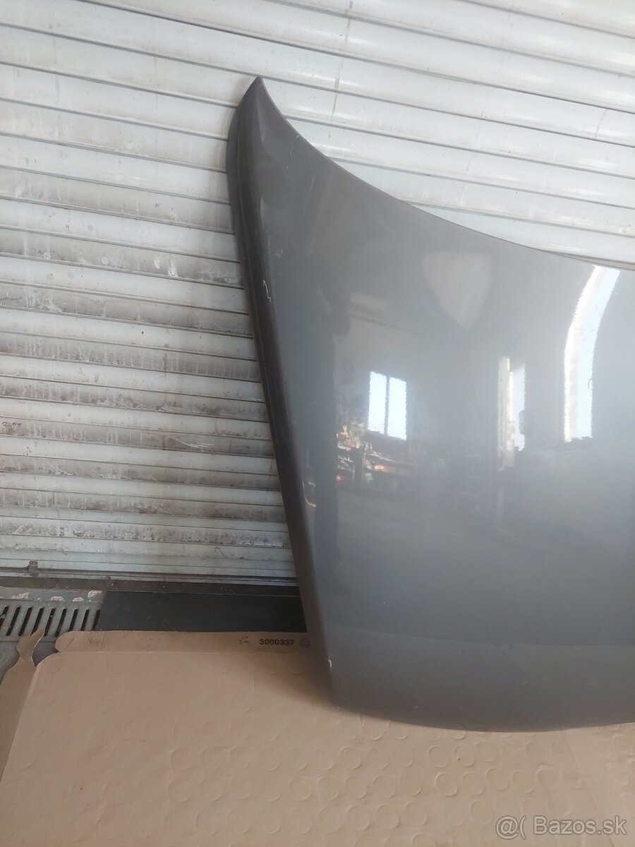 VOLKSWAGEN TUAREG 1 FACELIFT PREDNÁ KAPOTA - 2