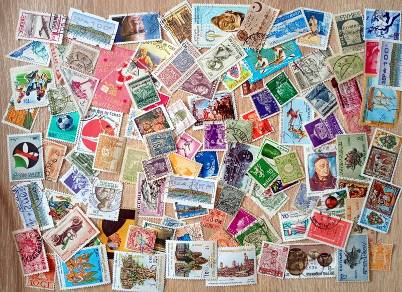 Predám balík poštových známok 1000 ks. č 2 - 2