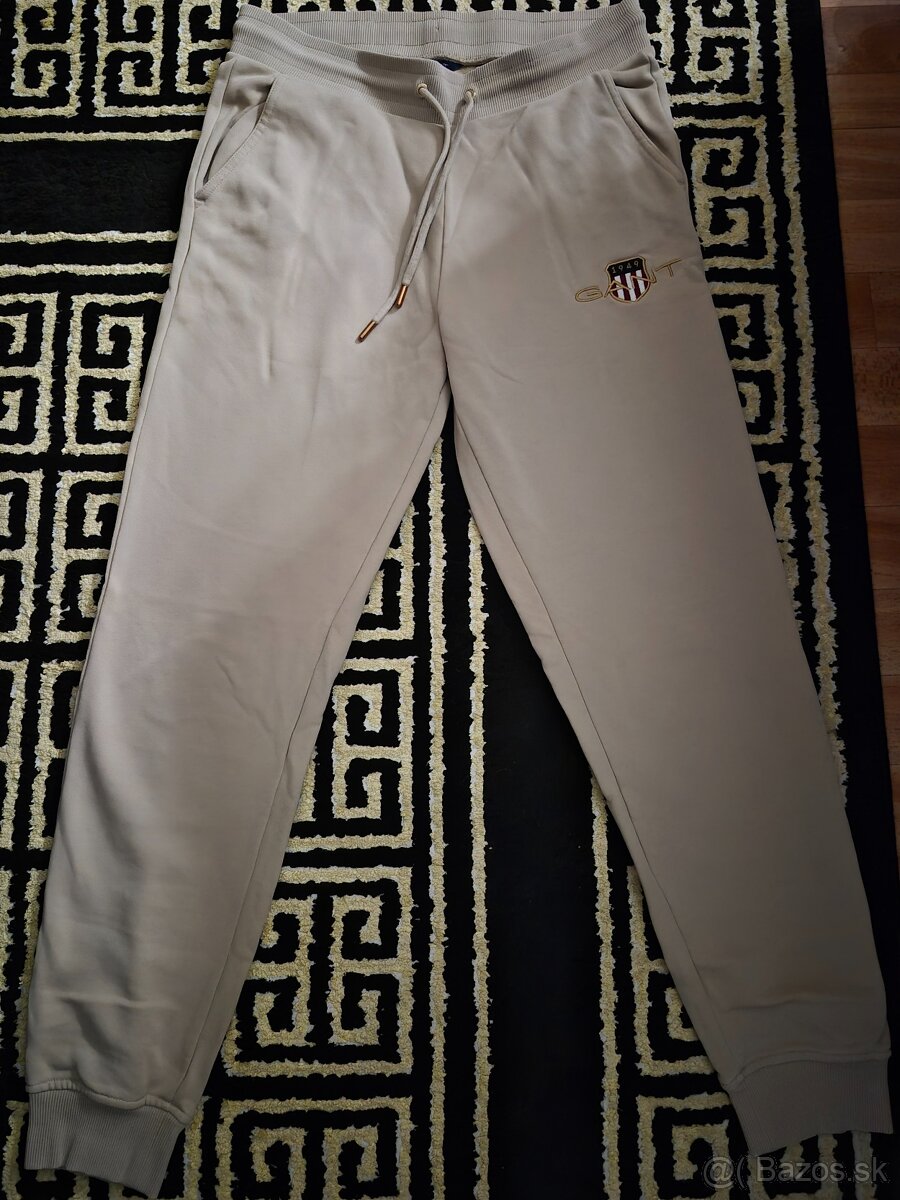Predam teplaky Gant - 2