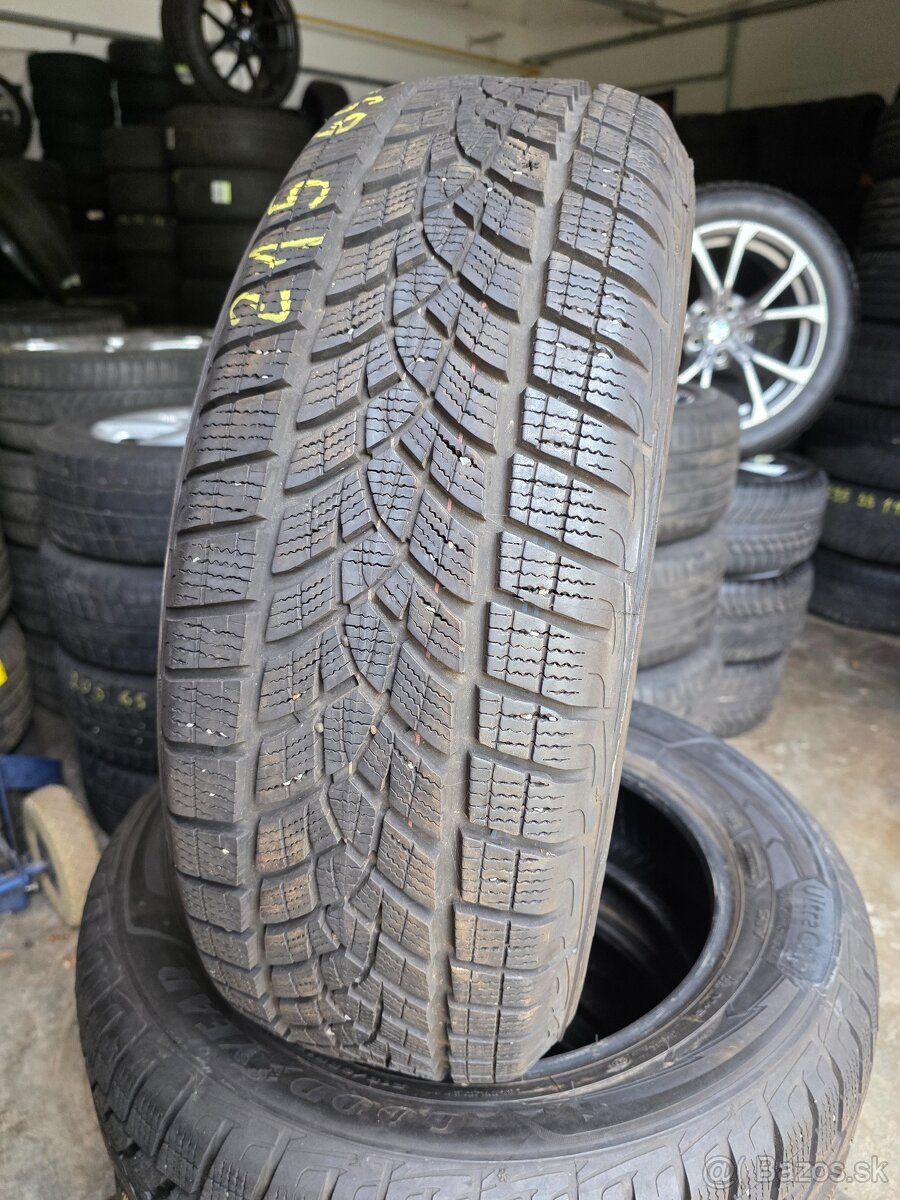 ZIMNE PNEU GOODYEAR 215/65 R17 - 2